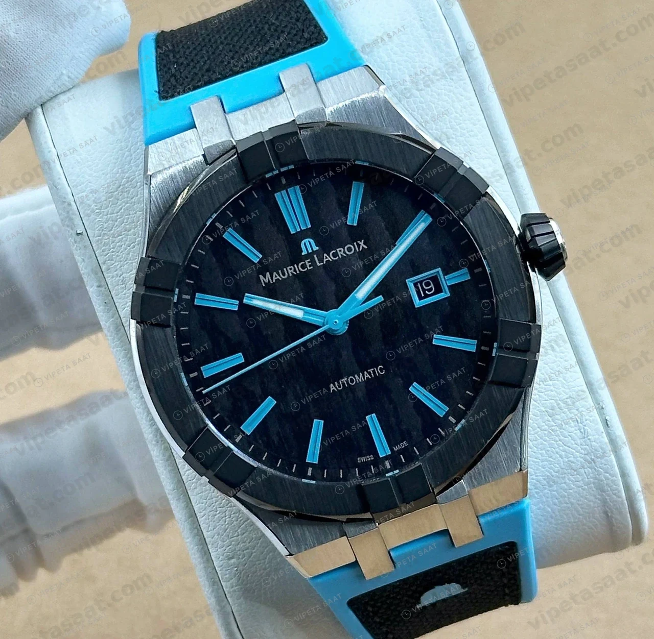 Maurice Lacroix Aikon Siyah Kadran Mavi Kauçuk Super Clone ETA Saat detay 4