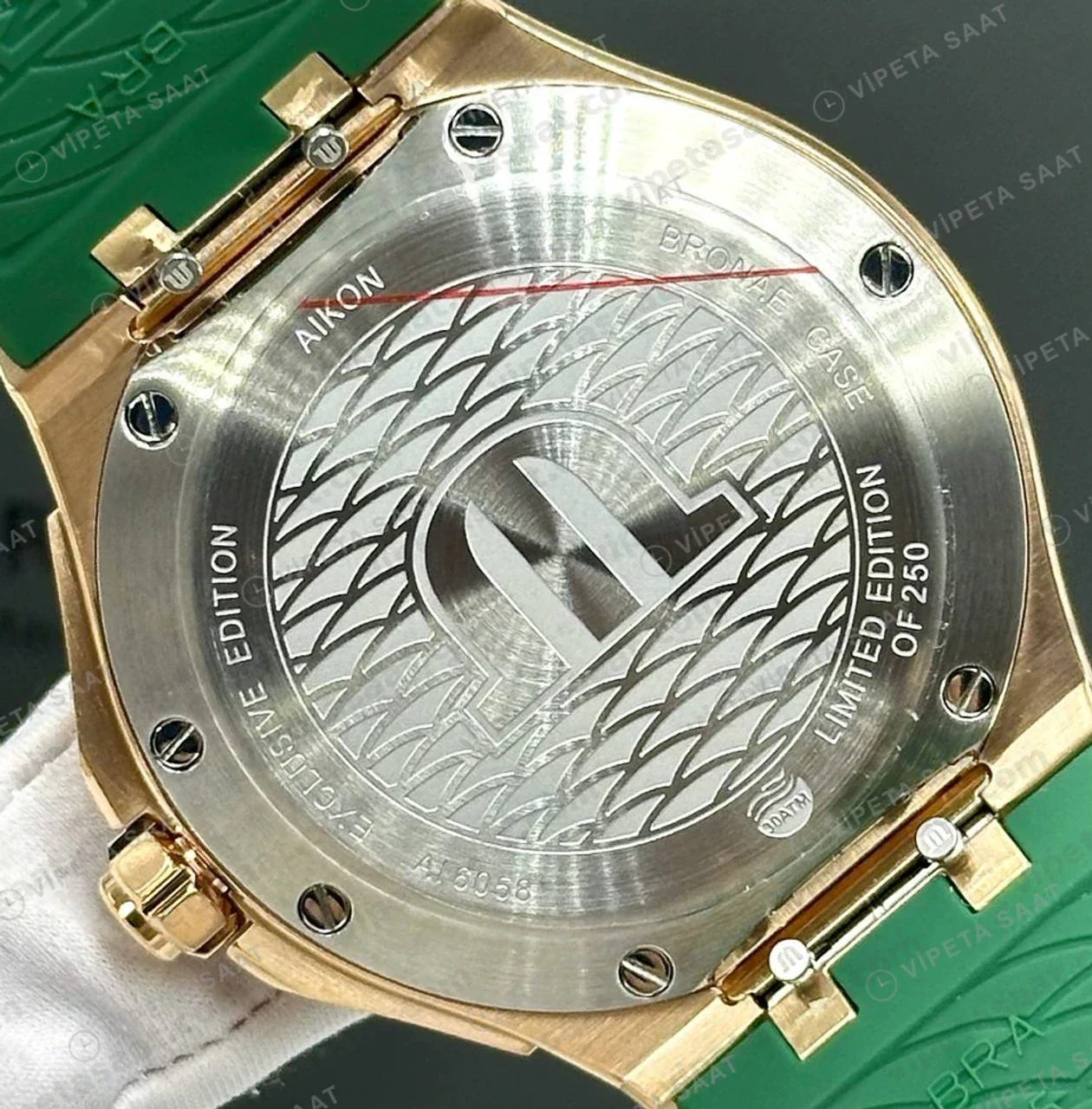 Maurice Lacroix Aikon Venturer Rose Yeşil Dalış Kauçuk Super Clone ETA Saat detay 3