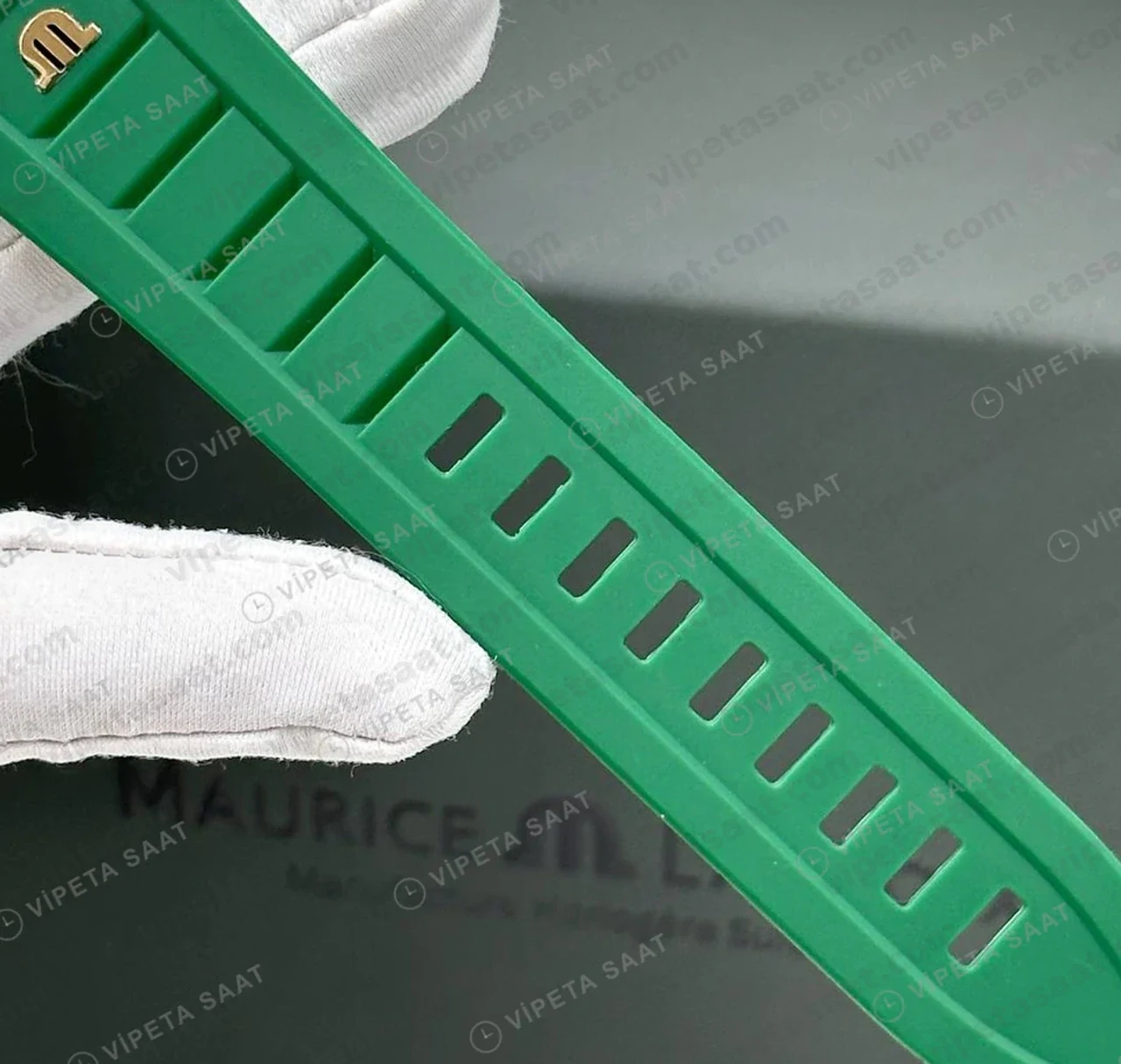 Maurice Lacroix Aikon Venturer Rose Yeşil Dalış Kauçuk Super Clone ETA Saat detay 4