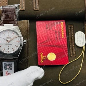 Omega Constellation Beyaz Kadran Celik Kasa Kahverengi Deri Super Clone Eta Eta Saat karşıdan görünüm