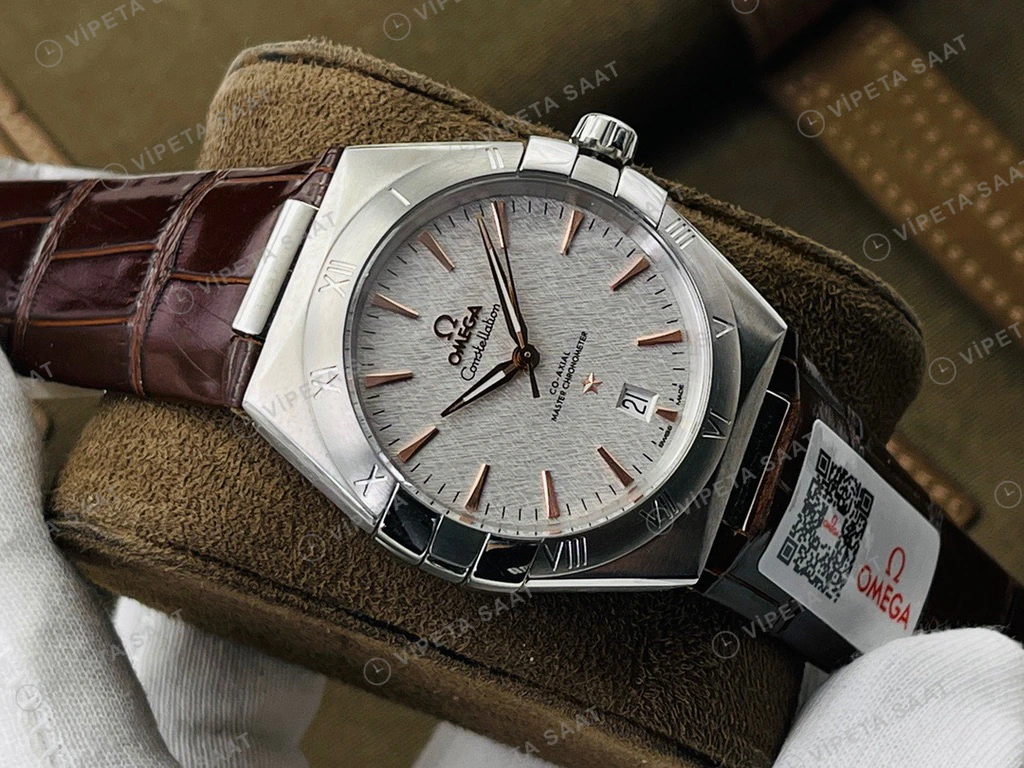Omega Constellation Beyaz Kadran Celik Kasa Kahverengi Deri Super Clone Eta Eta Saat detay 4