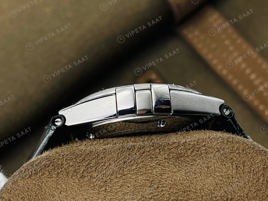 Omega Constellation Beyaz Kadran Celik Kasa Siyah Deri Super Clone Eta Eta Saat detay 5