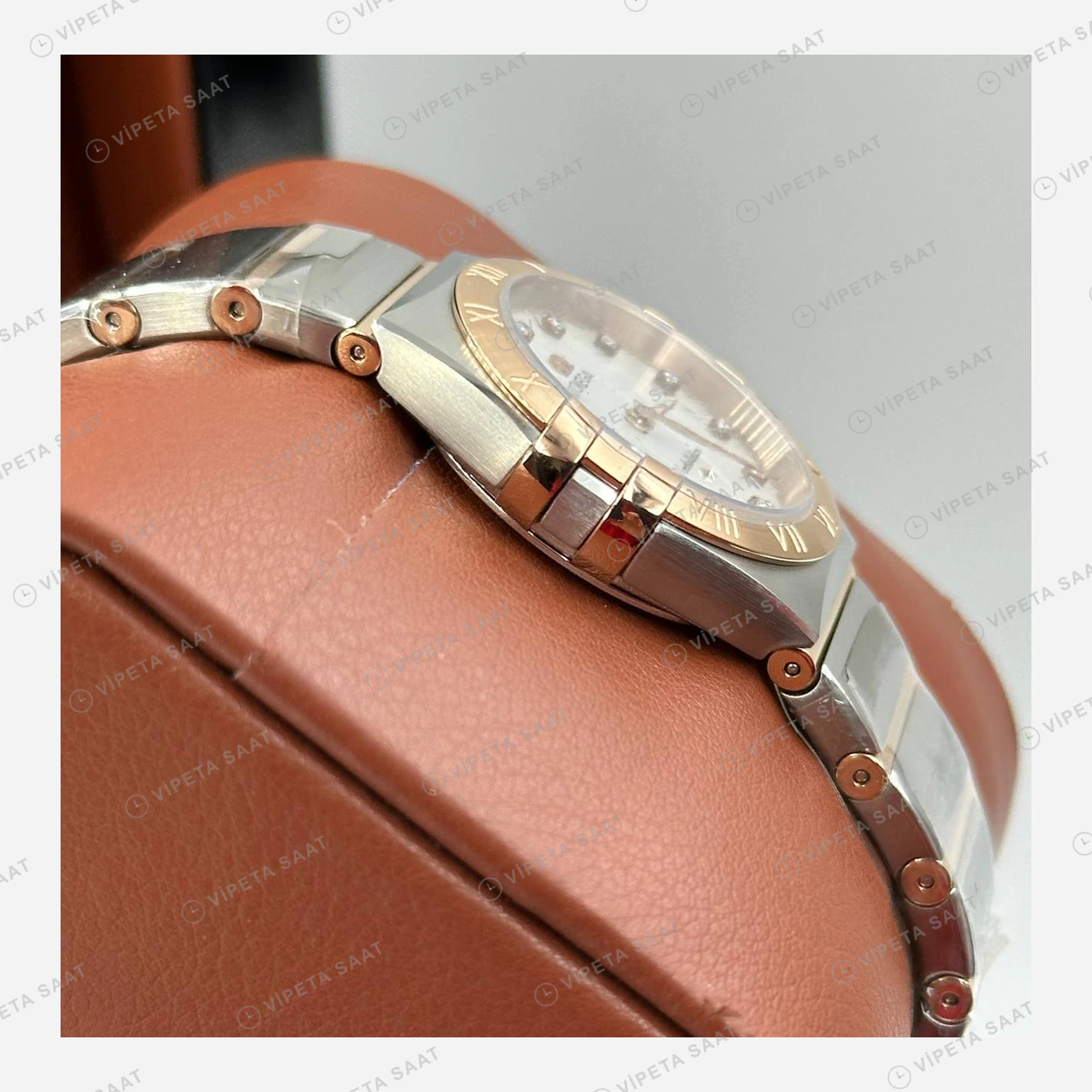 Omega Constellation Beyaz Kadran İki Renk Super Clone ETA Eta Saat karşıdan görünüm