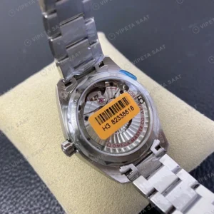 Omega GMT-Master II Seamaster Aqua Terra Gümüş Kadran Celik Kordon Super Clone Eta Eta Saat karşıdan görünüm