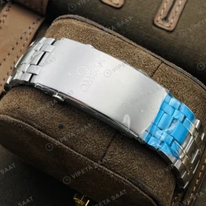 Omega GMT-Master II Seamaster Diver 300M Gümüş Kadran Altin Celik Kasa Seramik Bezel Celik Kordon Super Clone Eta Eta Saat karşıdan görünüm