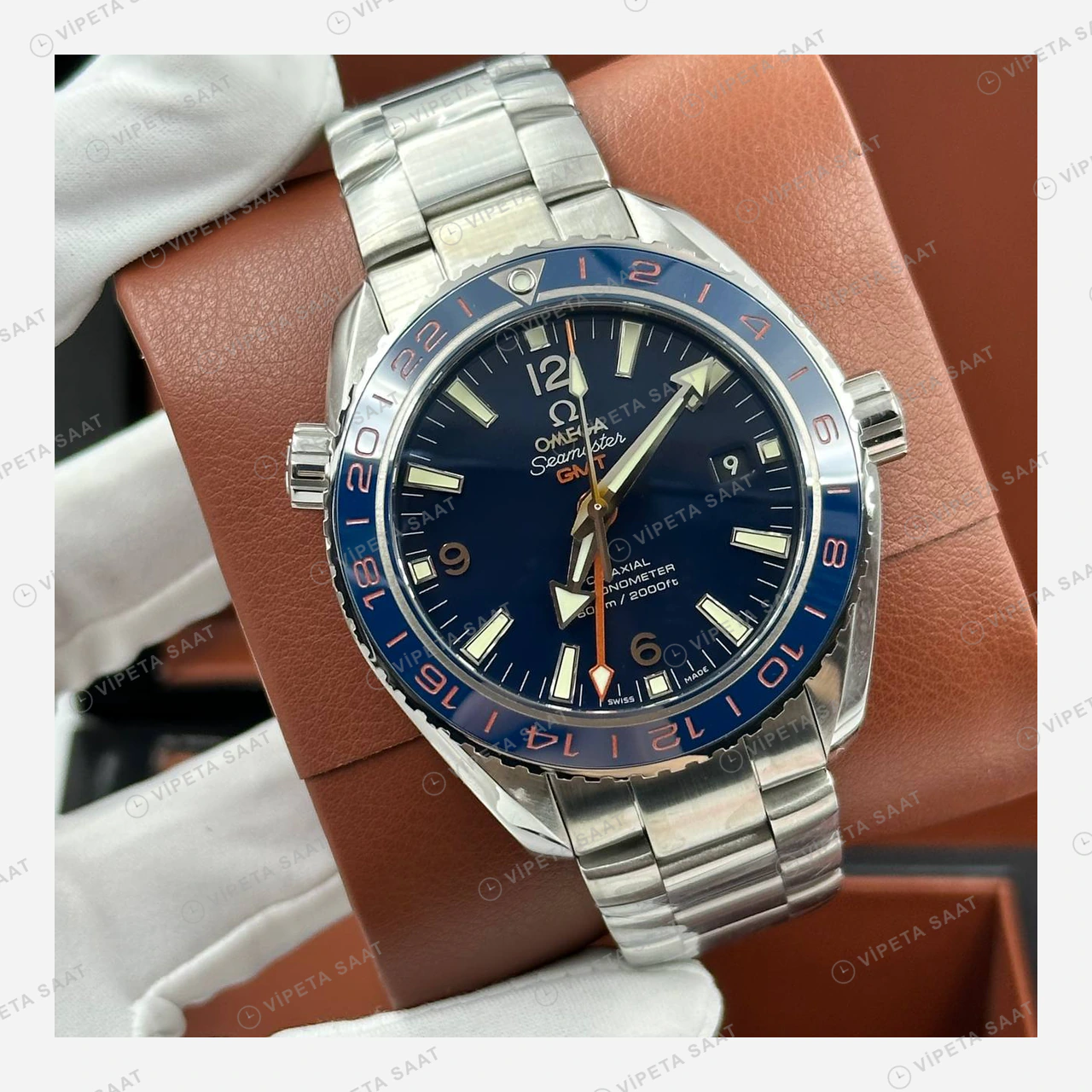 Omega Seamaster 300 Mavi-Siyah Bezel Çelik Super Clone ETA Eta Saat karşıdan görünüm