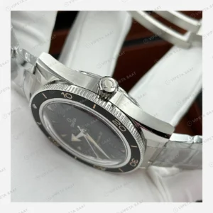 Omega Seamaster 300 Siyah Kadran Çelik Deniz Super Clone ETA Eta Saat karşıdan görünüm