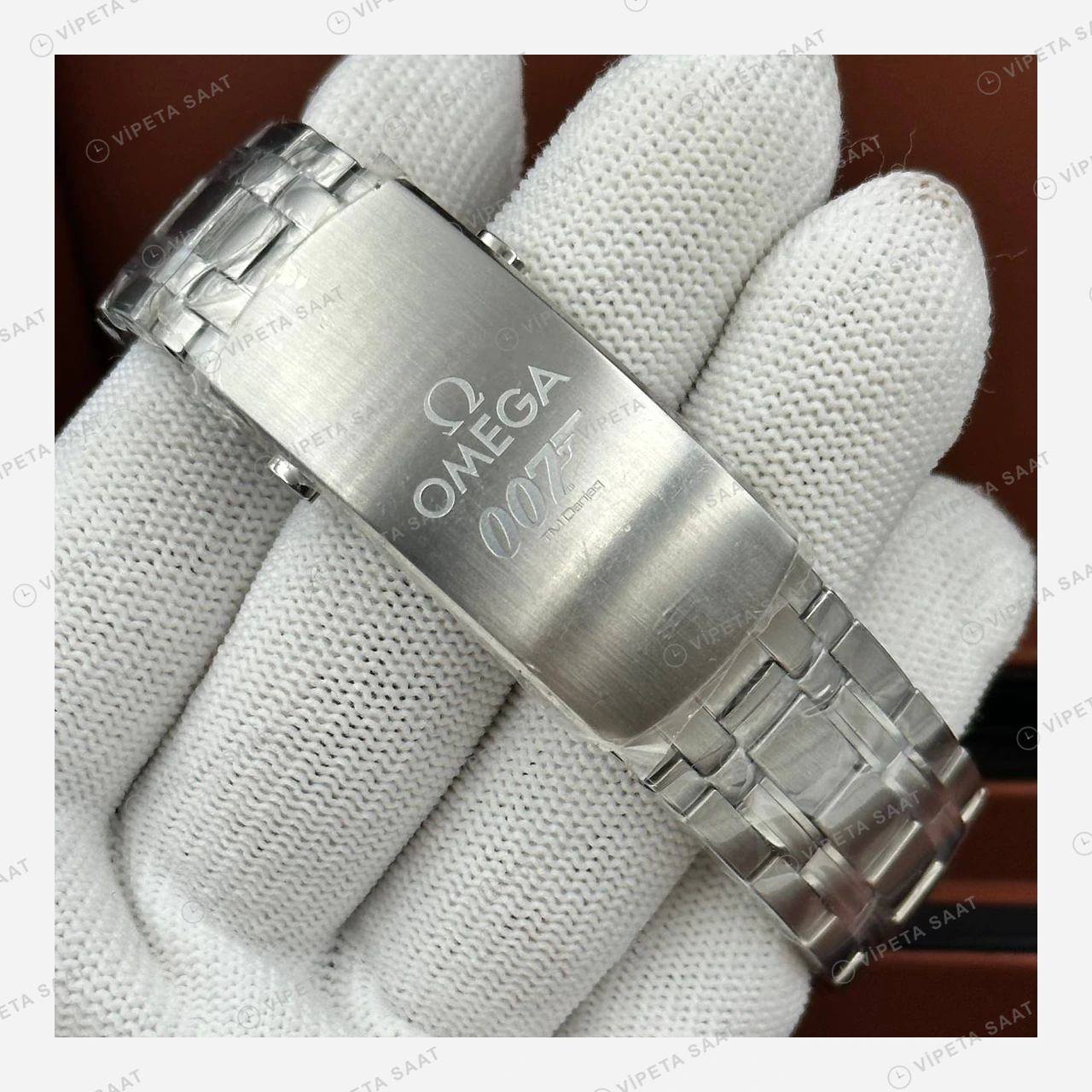 Omega Seamaster 300 Siyah Kadran Çelik Klasik Super Clone ETA Eta Saat karşıdan görünüm