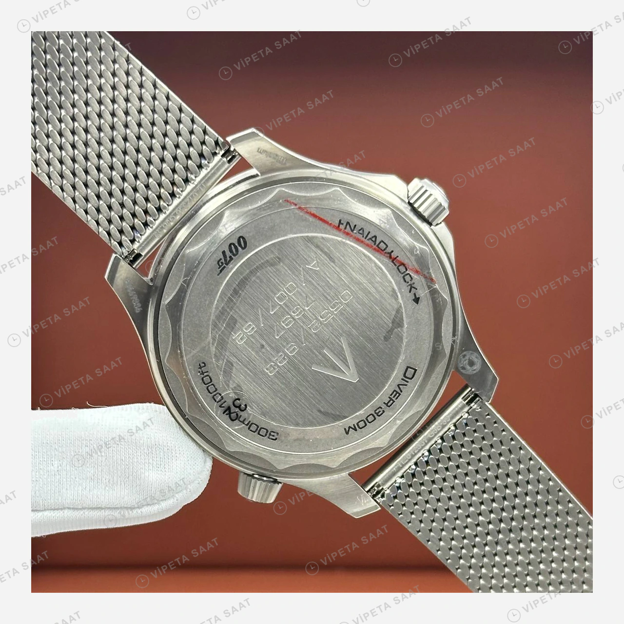 Omega Seamaster 300 Siyah Kadran Çelik Örgü İkon Super Clone ETA Eta Saat detay 4
