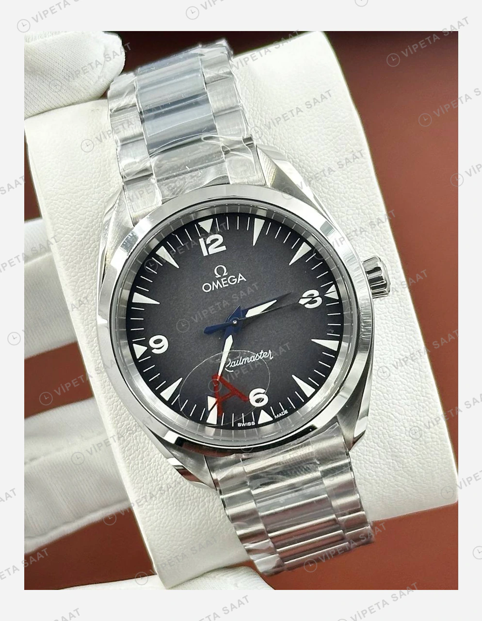 Omega Seamaster Aqua Terra Gri Kadran Çelik Super Clone ETA Eta Saat karşıdan görünüm