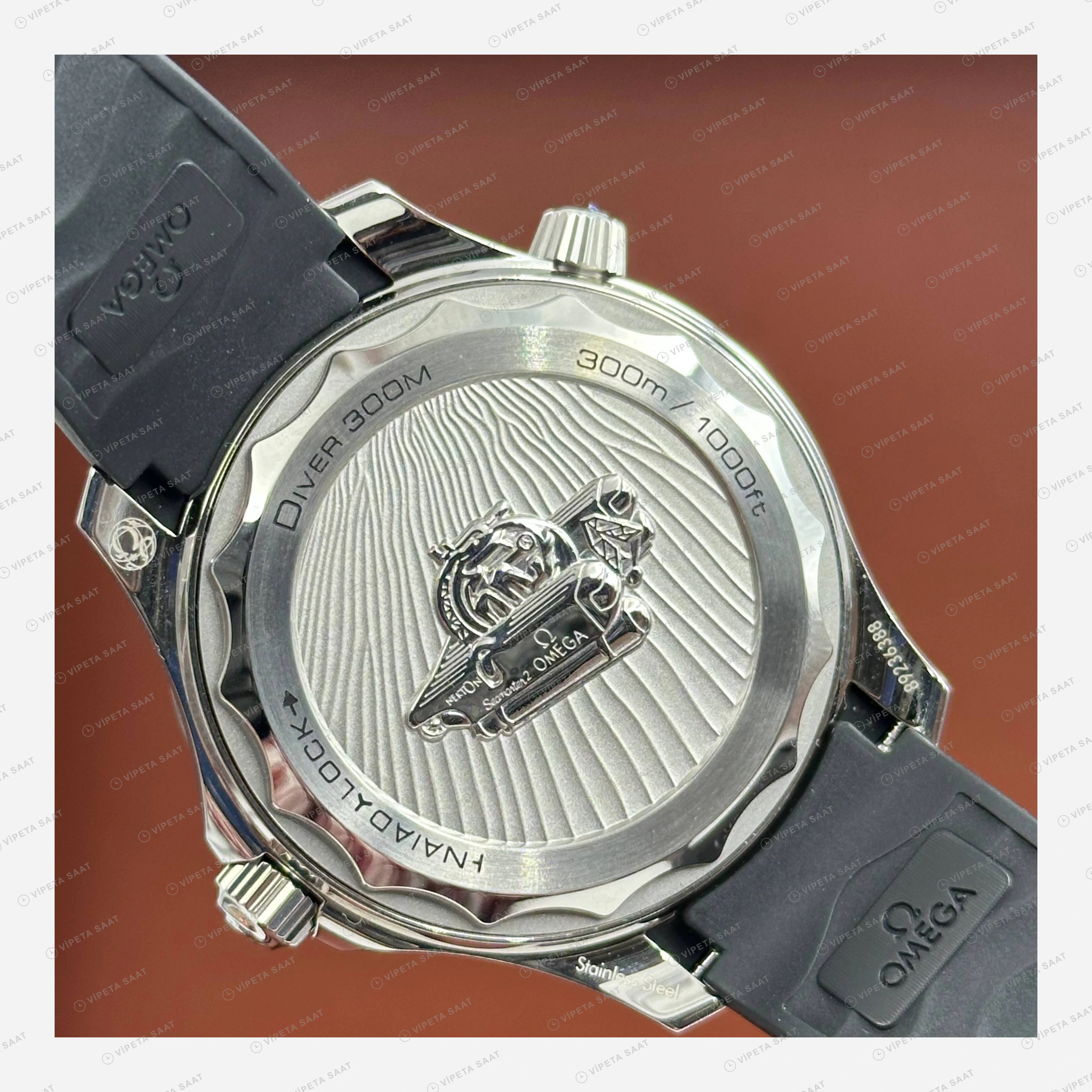 Omega Seamaster Diver 300M Beyaz Kadran Kauçuk Super Clone ETA Eta Saat detay 5