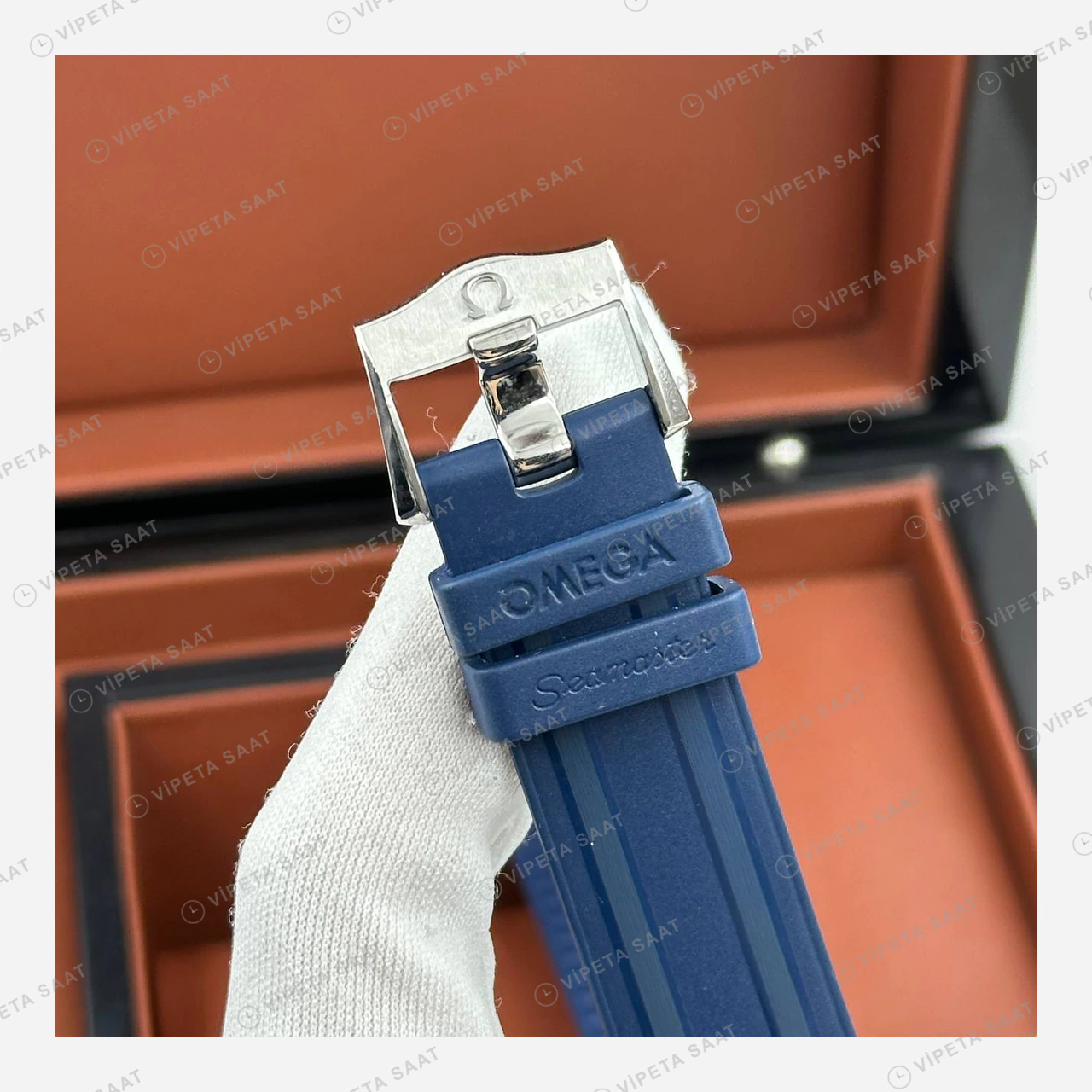 Omega Seamaster Diver 300M Gri Kadran Kauçuk Super Clone ETA Eta Saat yan görünüm