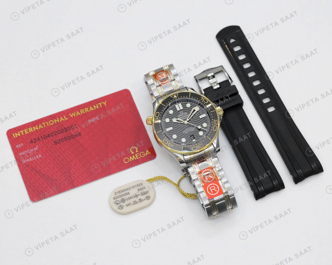 Omega Seamaster Diver 300M Gri Kadran Siyah Bezel Celik Altin Kordon Super Clone Eta Eta Saat detay 4