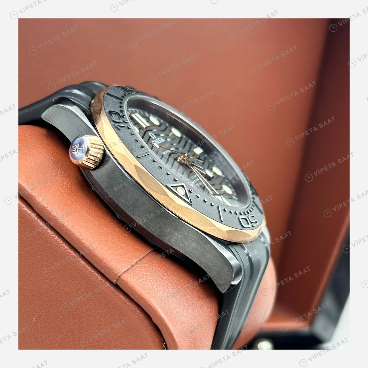 Omega Seamaster Diver 300M Siyah Dalga Kadran İki Renk Kauçuk Super Clone ETA Eta Saat detay 6