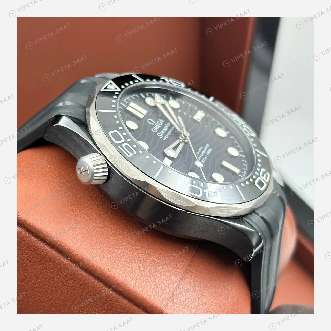 Omega Seamaster Diver 300M Siyah Dalga Kadran Kauçuk Super Clone ETA Eta Saat detay 8