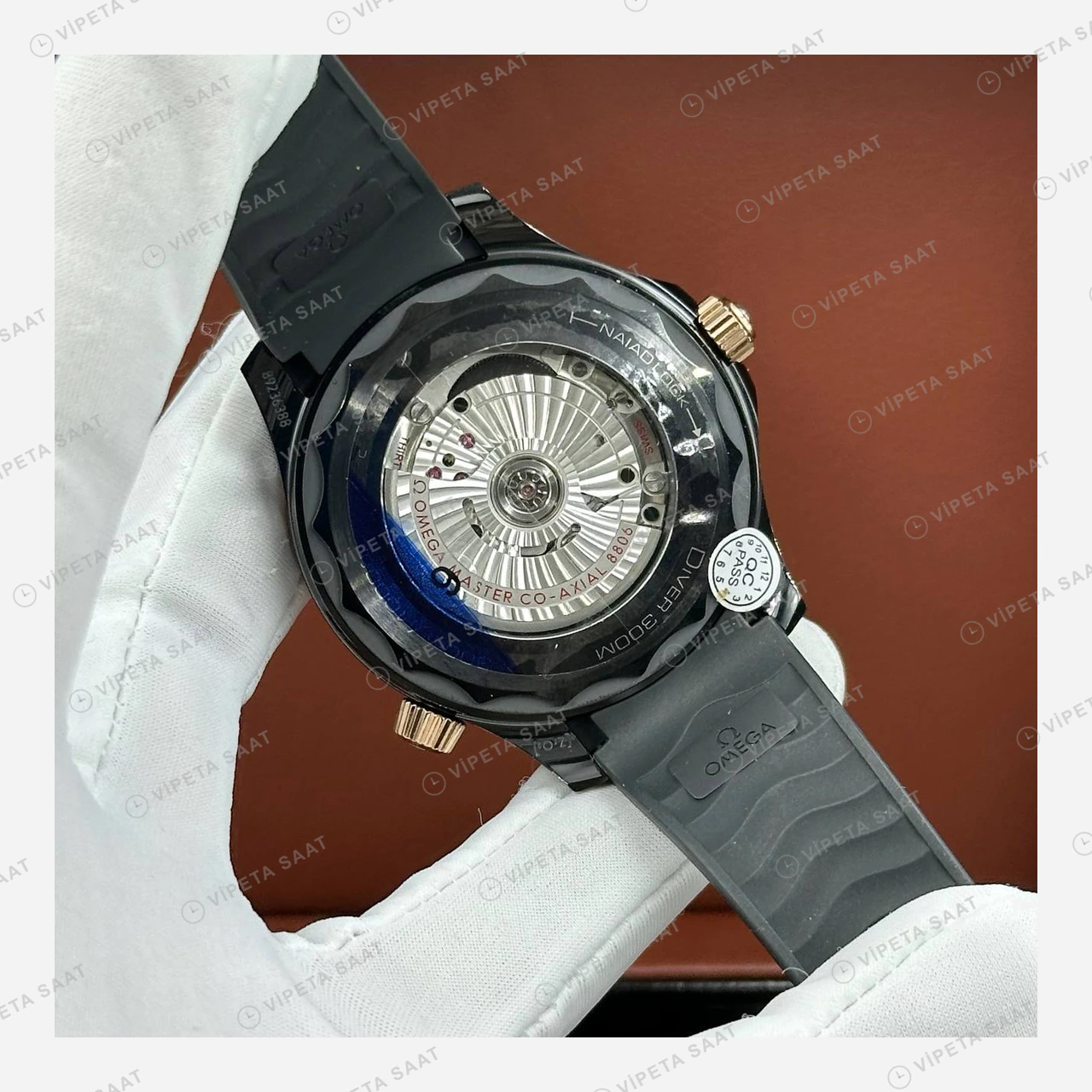 Omega Seamaster Diver 300M Siyah Kadran Everose Kauçuk Super Clone ETA Eta Saat detay 6