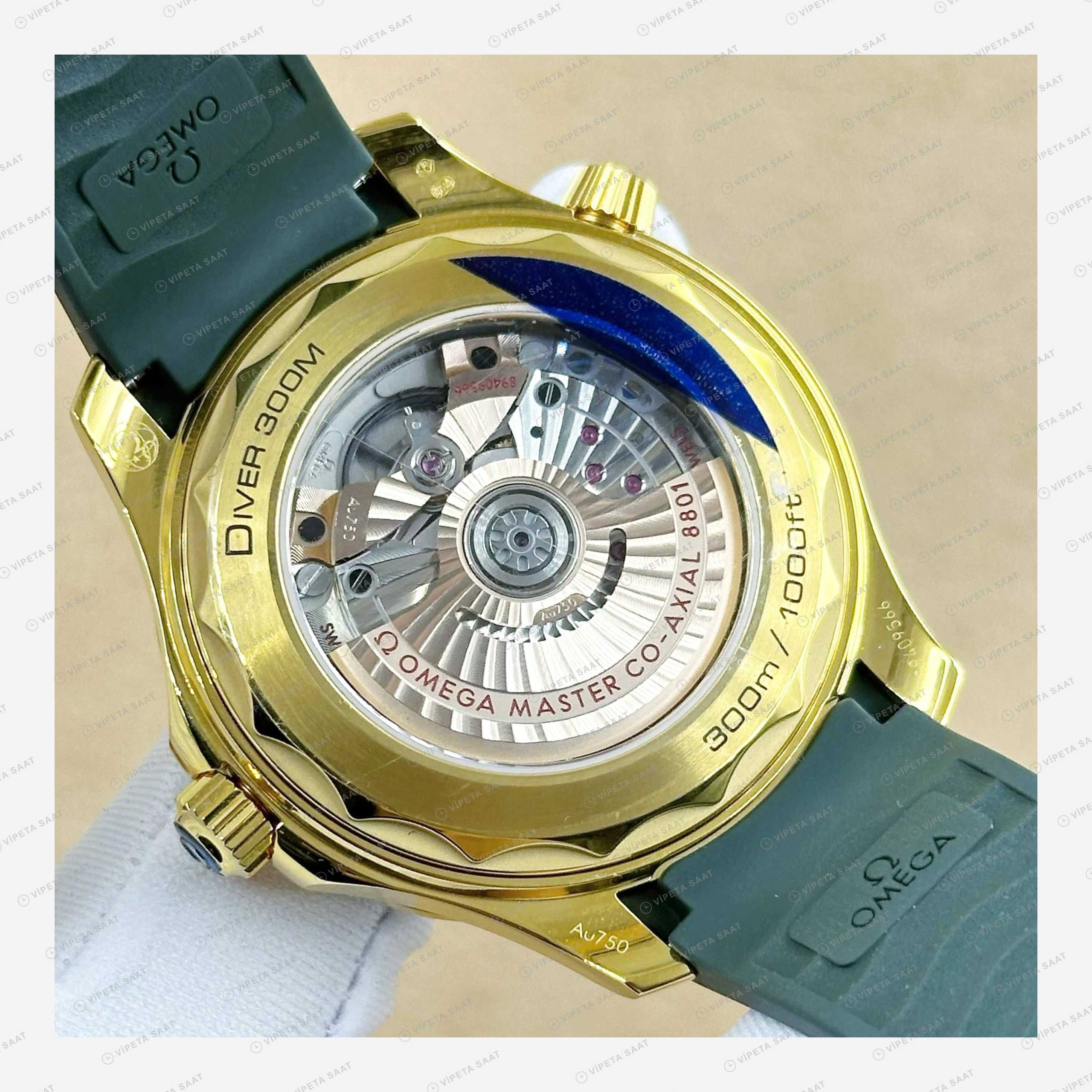 Omega Seamaster Diver 300M Yeşil Kadran Sarı Altın Kauçuk Zarif Super Clone ETA Eta Saat detay 6