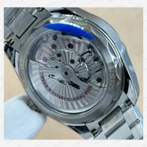 Omega Seamaster Kasa Mekanizma 3 Super Clone ETA Eta Saat karşıdan görünüm