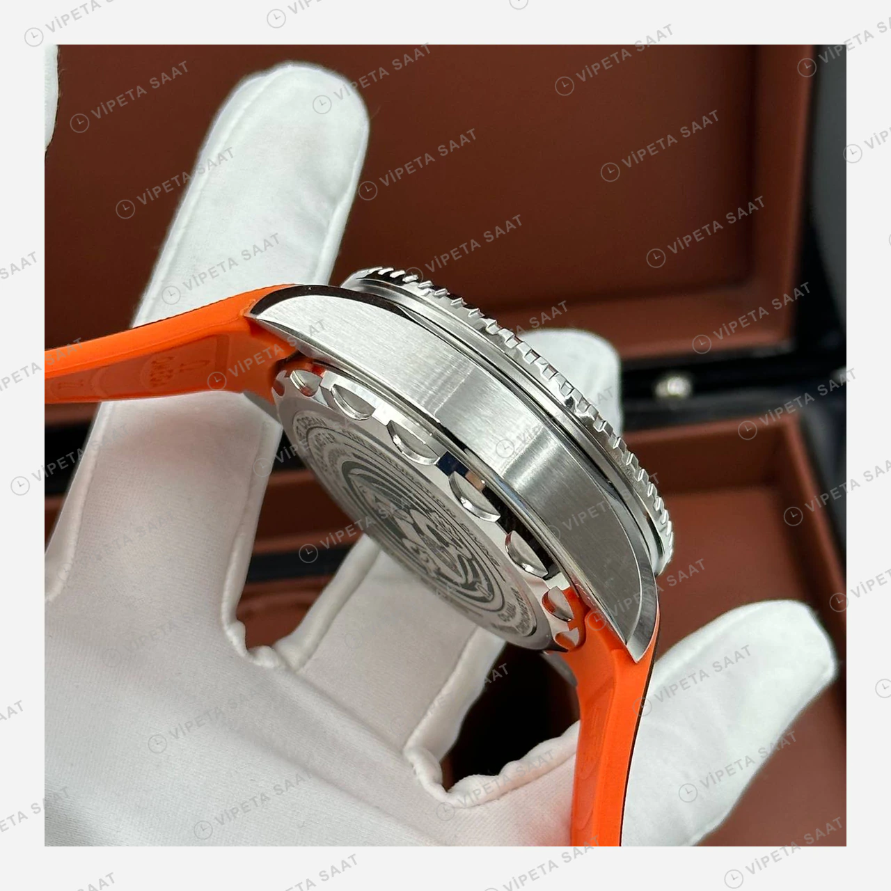 Omega Seamaster Planet Ocean Gri Kadran Turuncu Bezel Kauçuk Super Clone ETA Eta Saat detay 4