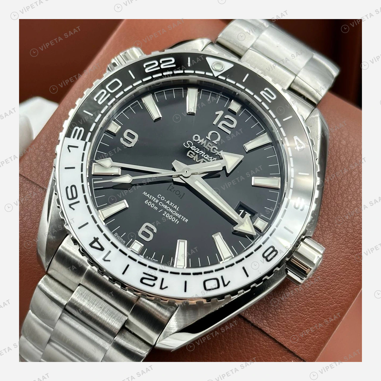 Omega Seamaster Planet Ocean Siyah Kadran GMT Çelik Super Clone ETA Eta Saat karşıdan görünüm