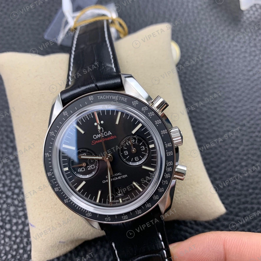 Omega Speedmaster Moonwatch Siyah Kadran Seramik Bezel Siyah Deri Super Clone Eta Eta Saat detay 5