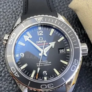 Omega 43.5 mm 215.30.44 Seamaster Planet Ocean Siyah Kadran Seramik Bezel Siyah Kaucuk Kordon Super Clone ETA Saat kırp kapak