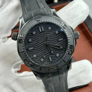 Omega 42 mm 210.30.42 Seamaster Diver 300m Siyah Dlc Kaucuk Super Clone ETA Saat kırp kapak