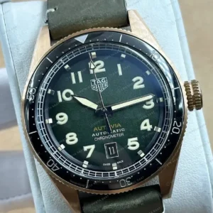 TAG Heuer Autavia Yeşil Kadran Kahve Deri Super Clone ETA Saat kırp kapak