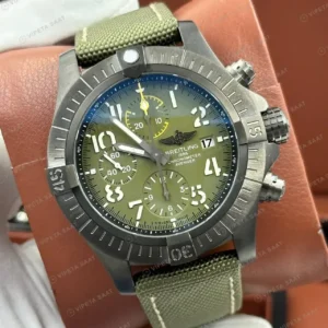 Breitling Avenger B01 44 mm Yeşil Kronograf Nato AB0147101L1X1 Super Clone ETA Saat kırp kapak