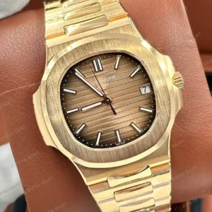Patek Philippe Nautilus 5711 40 mm Rose Gold Kahve Kadran Super Clone ETA Saat kırp kapak