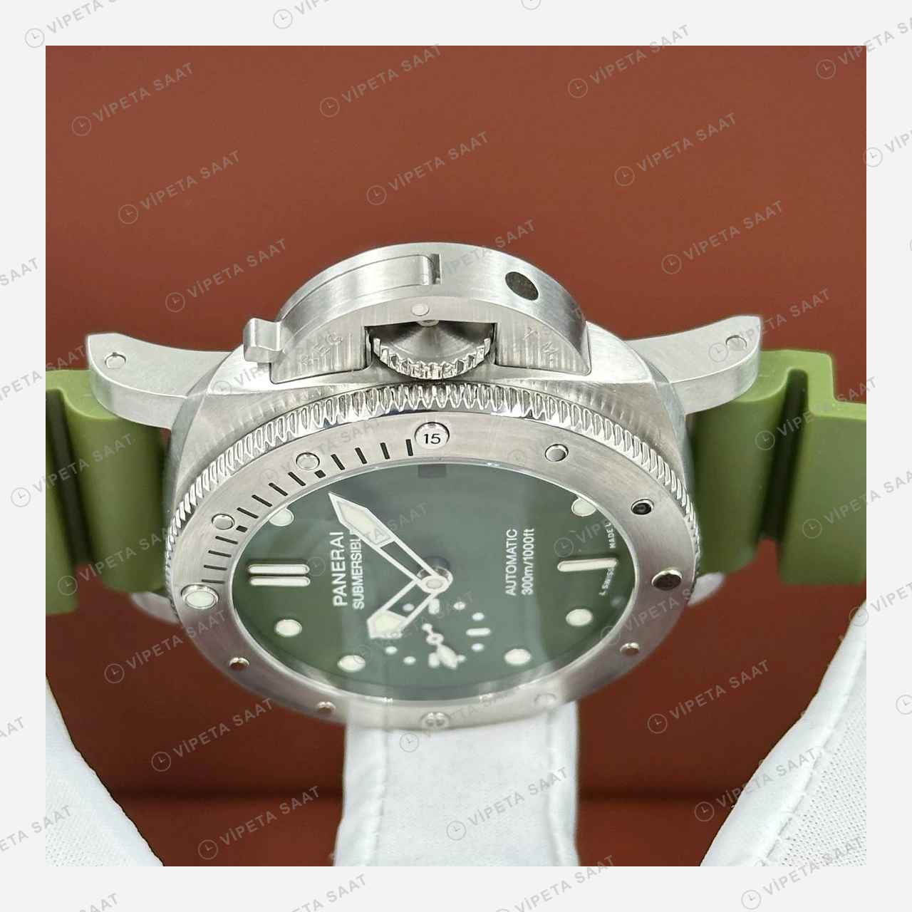 Panerai 42 mm PAM01069 Submersible Titanyum Yeşil Kordon Super Clone ETA Eta Saat detay 4