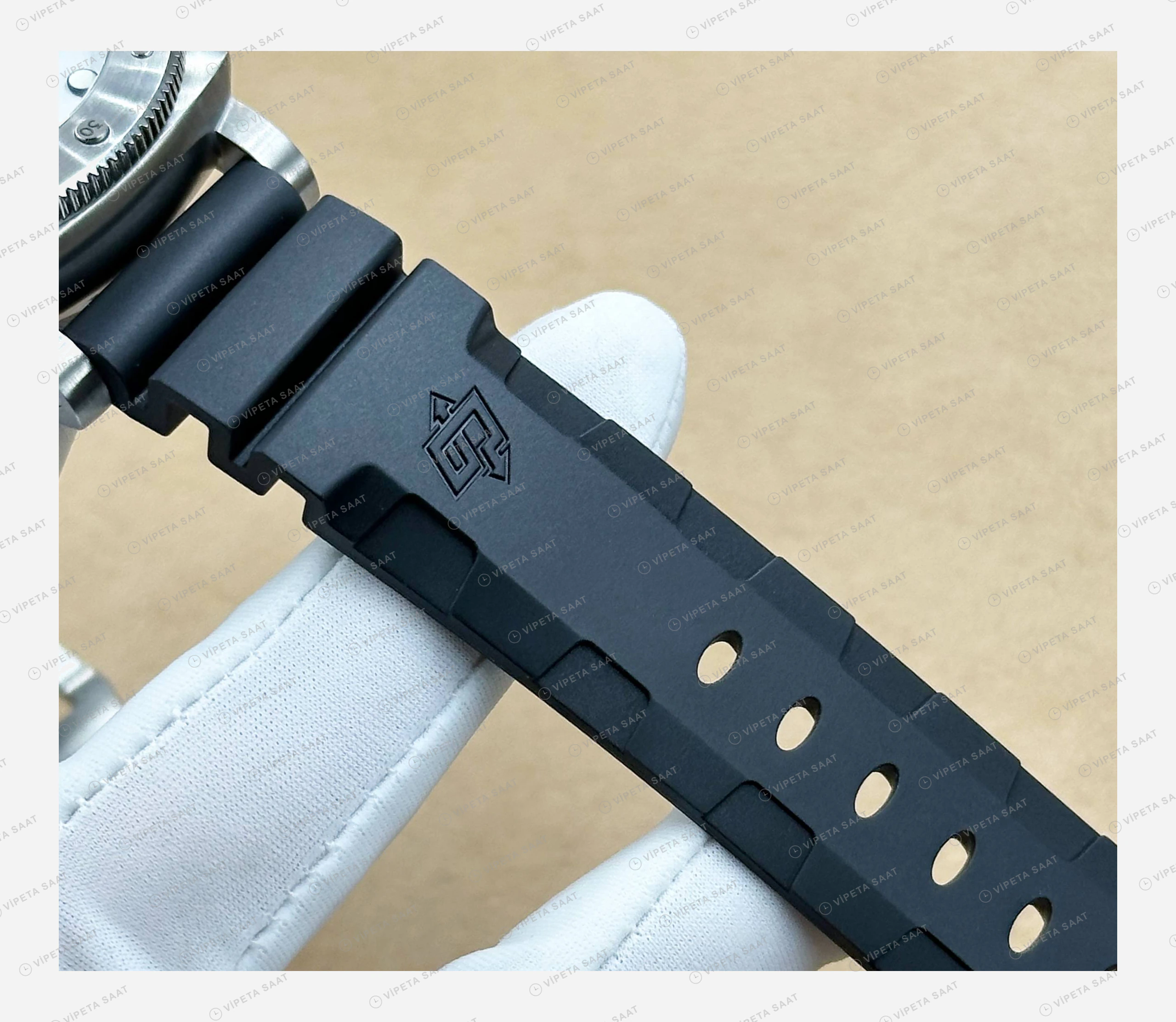 Panerai 42 mm PAM01222 Submersible Beyaz Kadran Klasik Super Clone ETA Eta Saat detay 4