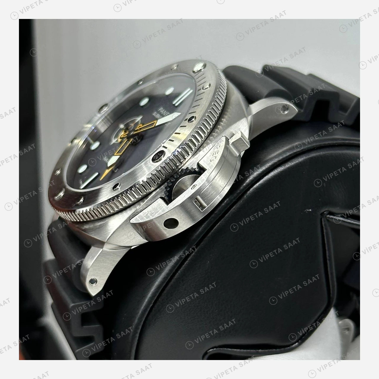 Panerai 42 mm PAM01222 Submersible Gri Kadran Klasik Super Clone ETA Eta Saat detay 5
