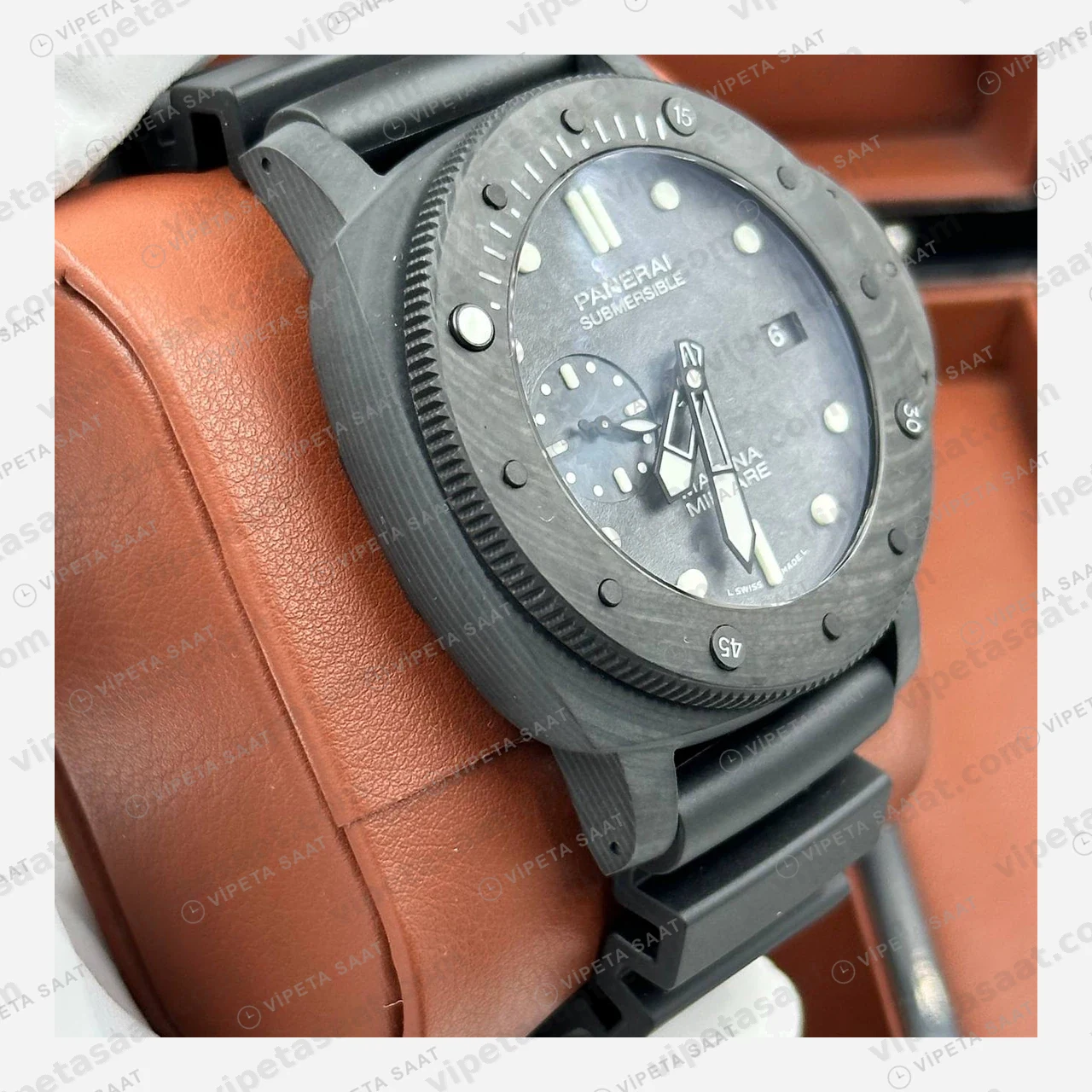 Panerai 42 mm PAM01222 Submersible Karbotech Siyah Kadran Kauçuk Super Clone ETA Eta Saat detay 5
