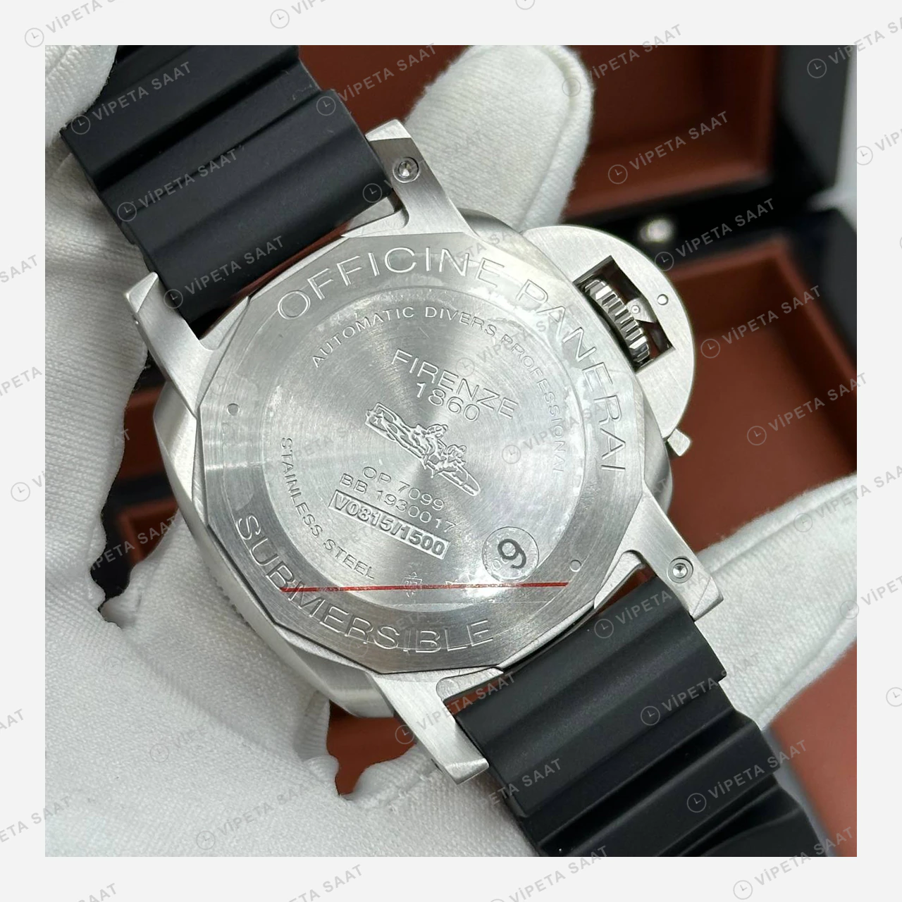 Panerai 42 mm PAM01222 Submersible Siyah Kadran Kauçuk Super Clone ETA Eta Saat detay 6