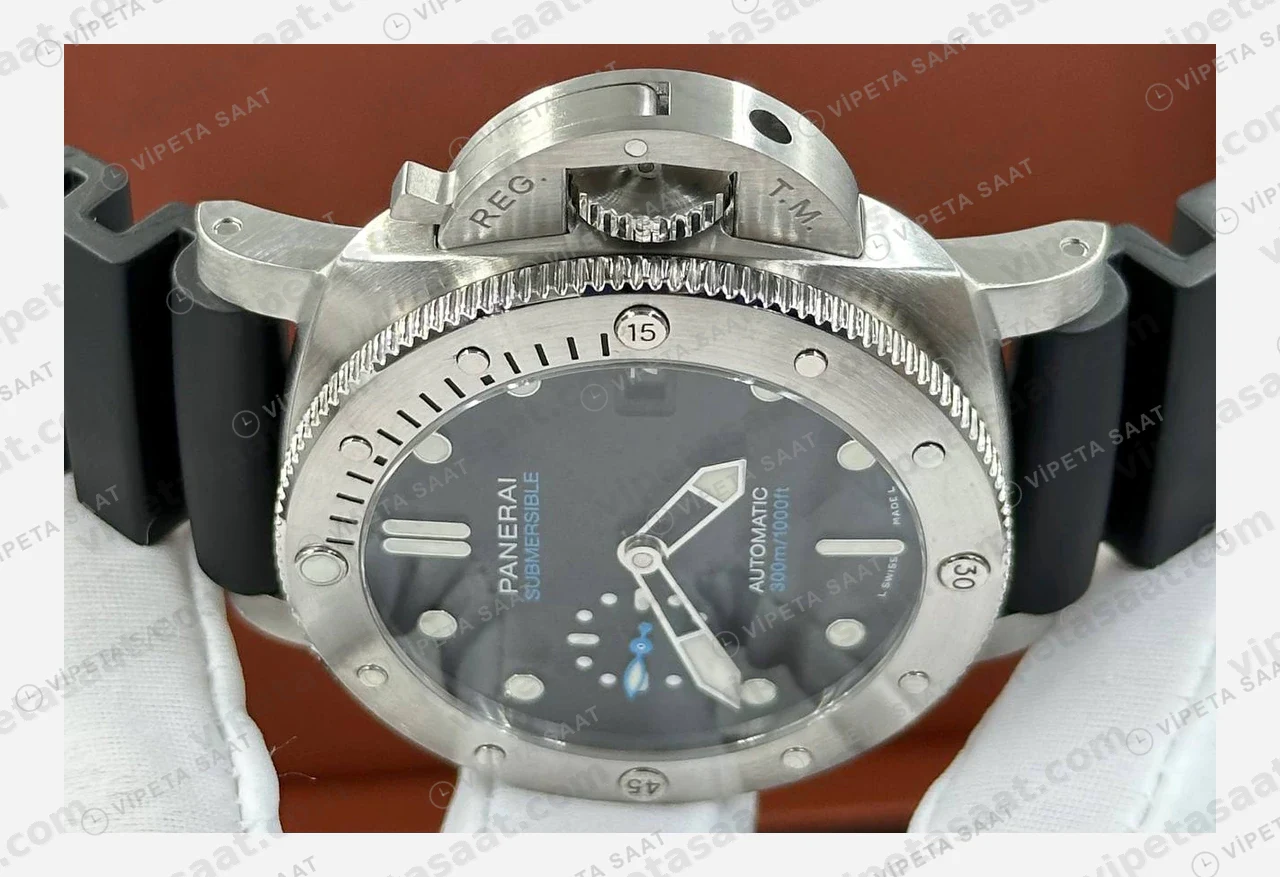 Panerai 42 mm PAM01222 Submersible Siyah Kadran Kauçuk Zarif Super Clone ETA Eta Saat yan görünüm
