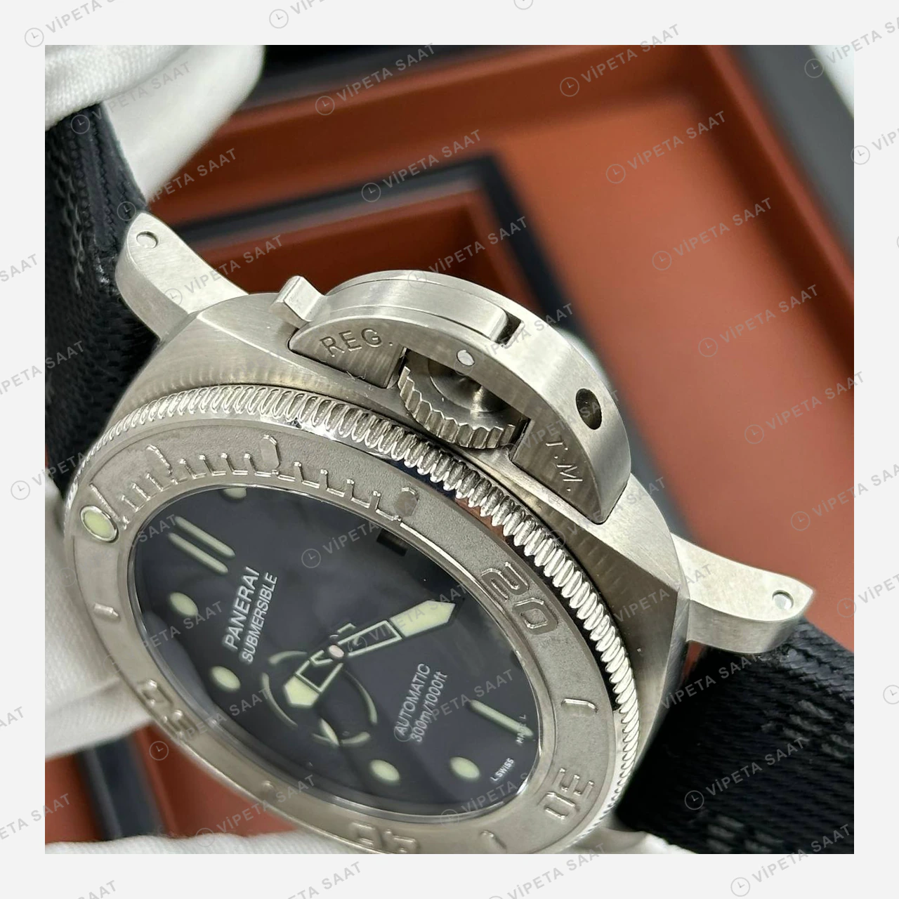 Panerai 42 mm PAM01222 Submersible Siyah Kadran Nato Klasik Super Clone ETA Eta Saat detay 5