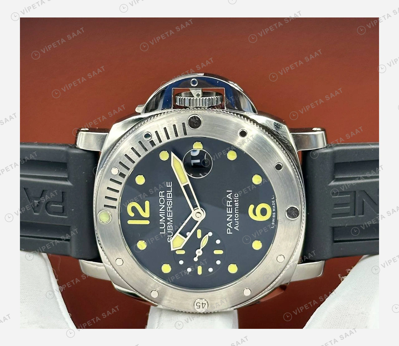 Panerai 42 mm PAM01222 Submersible Siyah Kadran Sarı Lume Super Clone ETA Eta Saat detay 3