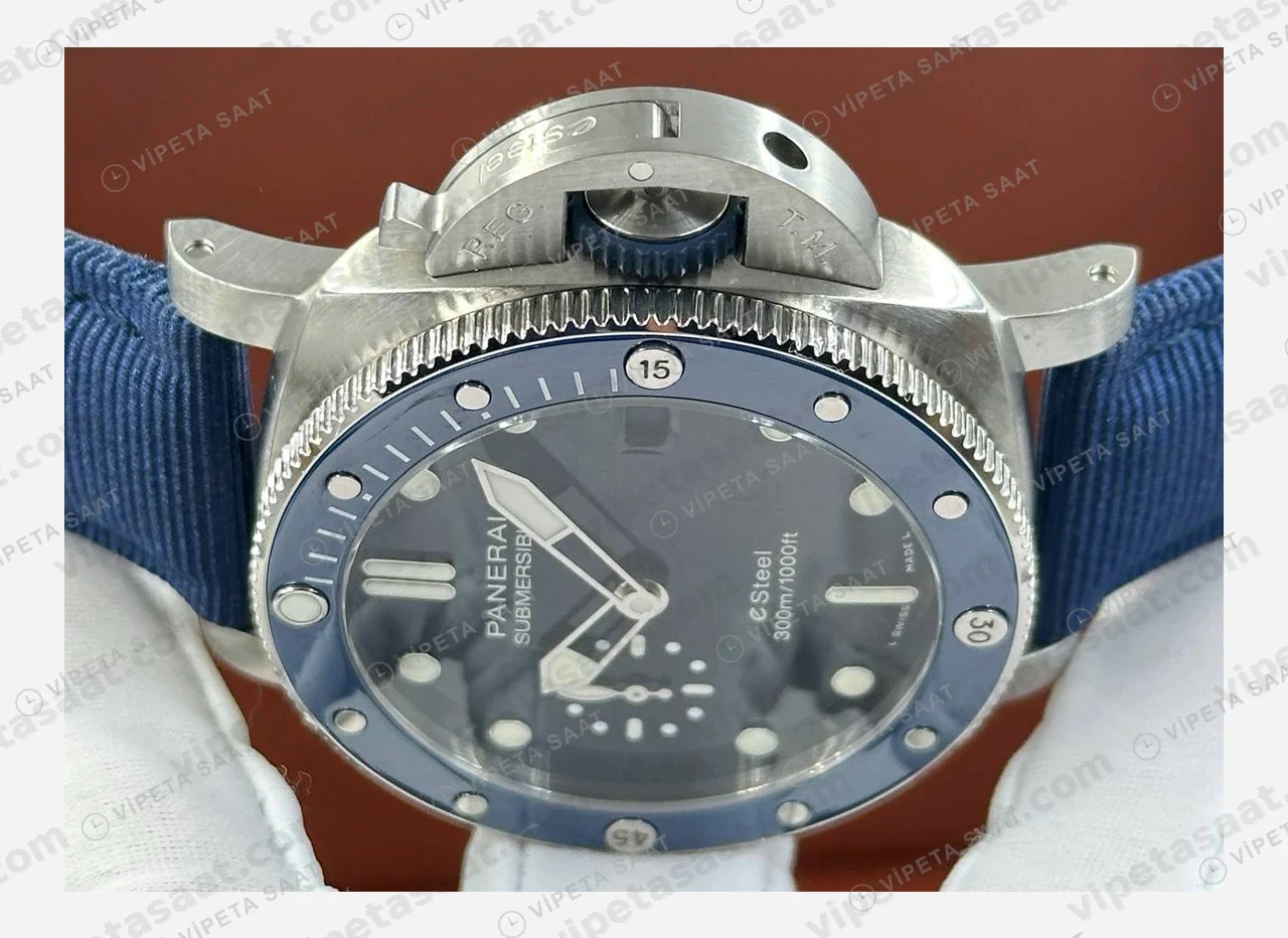Panerai 42 mm PAM01664 Submersible Mavi Kadran Kauçuk Super Clone ETA Eta Saat detay 3