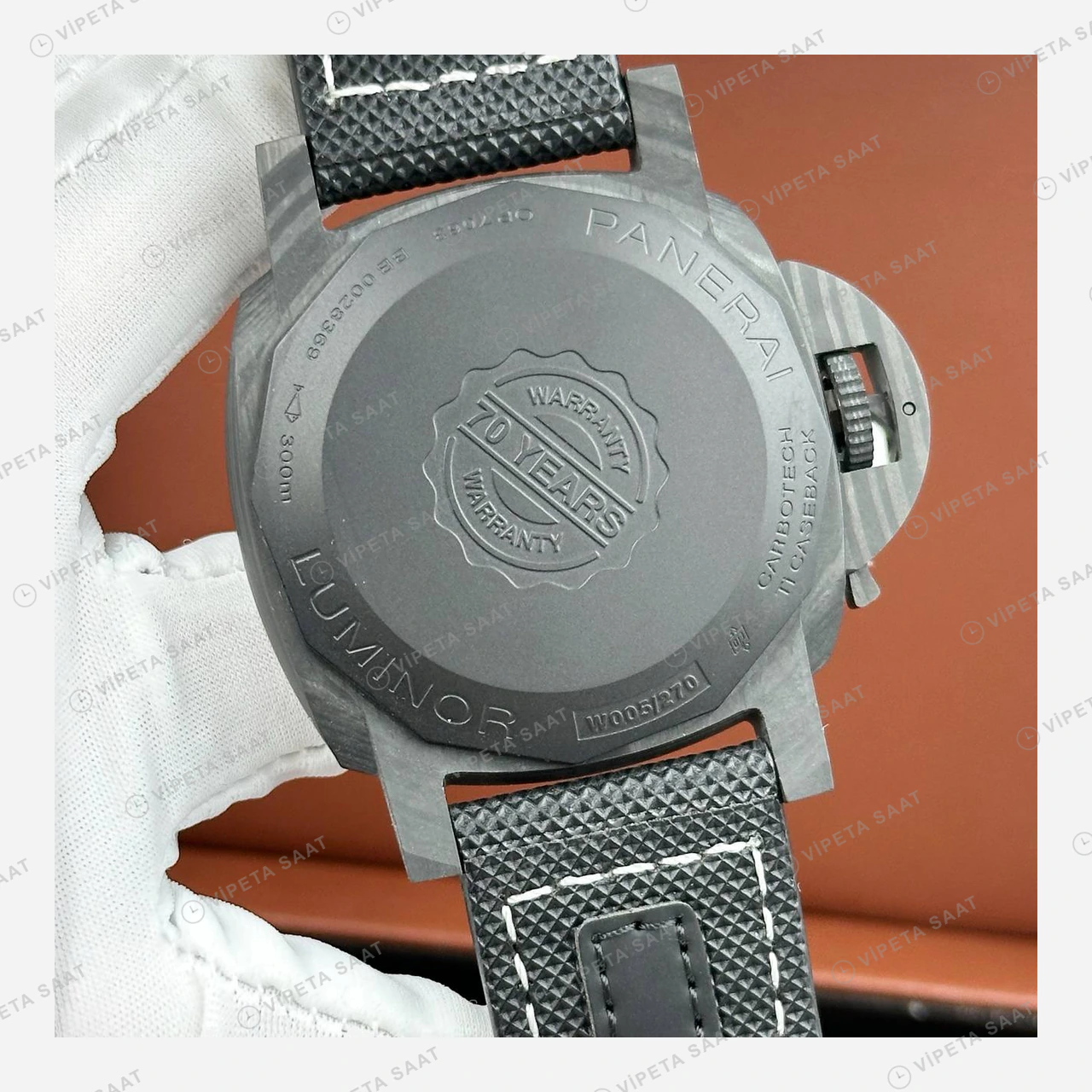Panerai 44 mm PAM01226 Luminor Marina Karbon Yeşil Kadran Klasik Super Clone ETA Eta Saat karşıdan görünüm