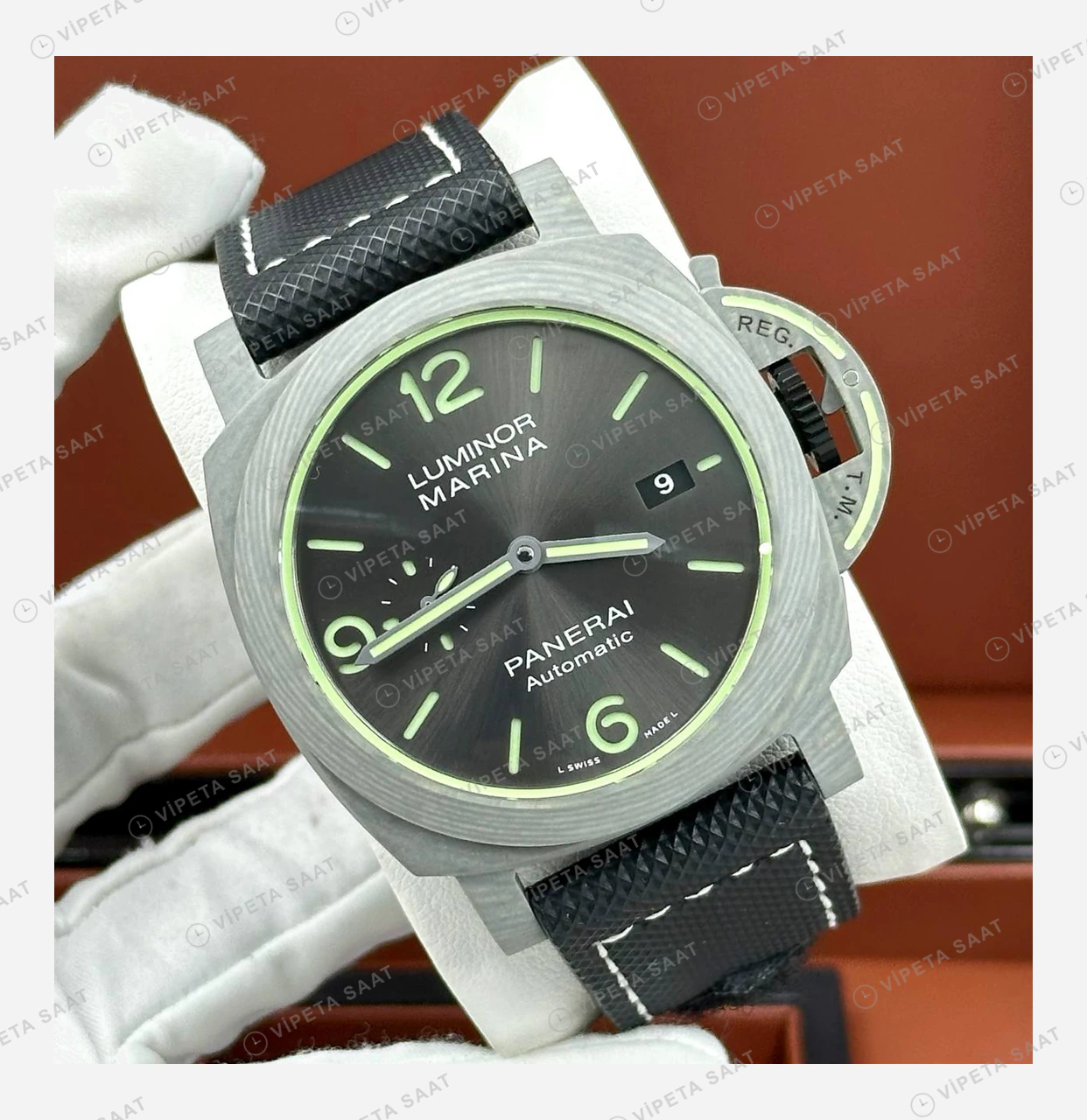 Panerai 44 mm PAM01226 Luminor Marina Karbon Yeşil Kadran Super Clone ETA Eta Saat detay 6