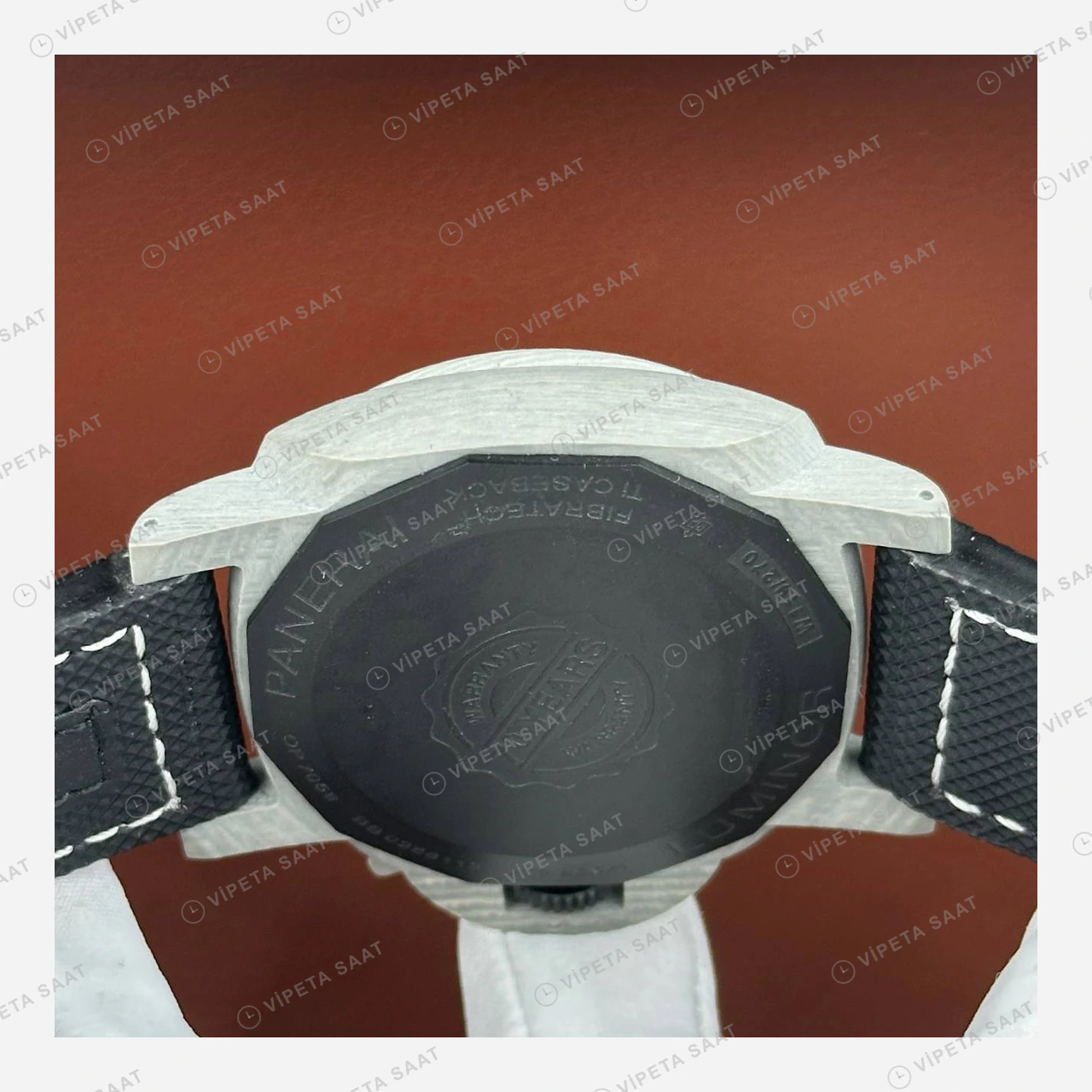 Panerai 44 mm PAM01226 Luminor Marina Yeşil Kadran Zarif Super Clone ETA Eta Saat karşıdan görünüm