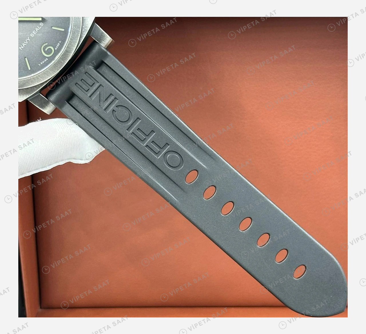 Panerai 44 mm PAM01312 Luminor Marina Siyah Kadran Kauçuk Super Clone ETA Eta Saat karşıdan görünüm