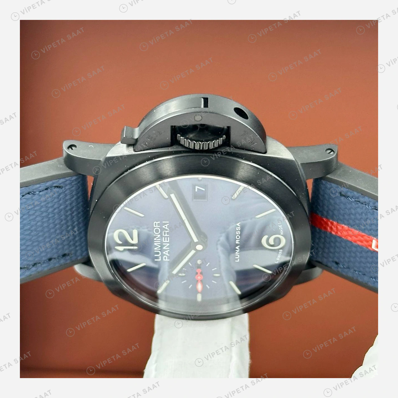 Panerai 44 mm PAM01314 Luminor Marina Karbon Mavi Kadran Klasik Super Clone ETA Eta Saat detay 5