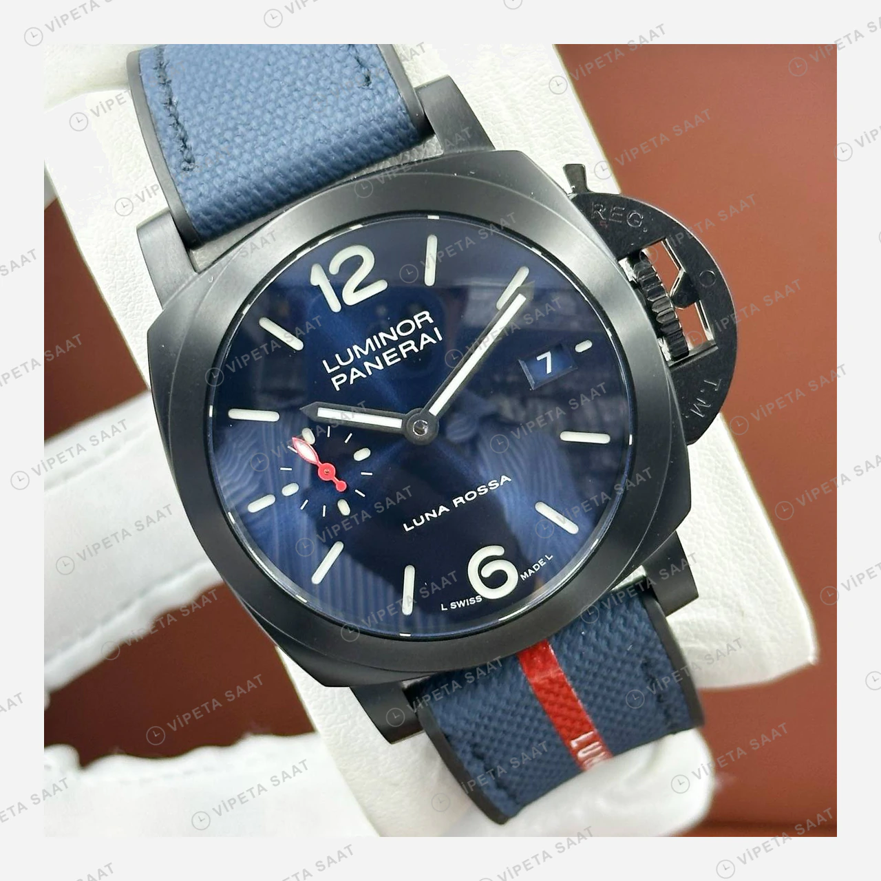 Panerai 44 mm PAM01314 Luminor Marina Karbon Mavi Kadran Klasik Super Clone ETA Eta Saat detay 6