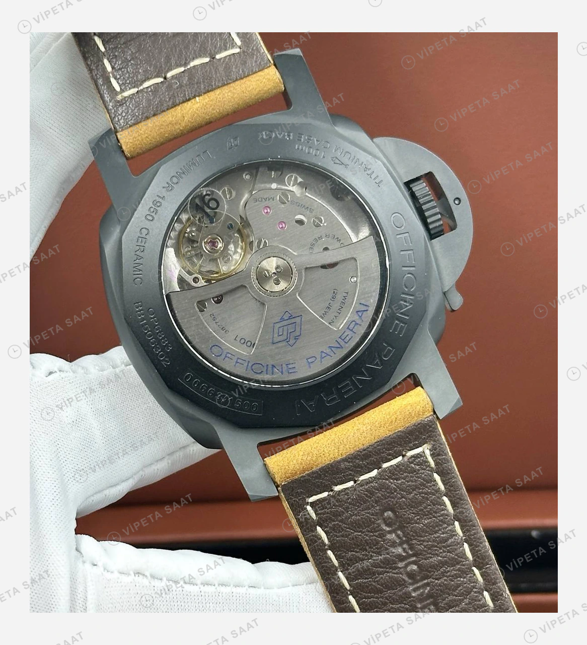 Panerai 44 mm PAM01361 Luminor GMT Siyah Kadran Klasik Super Clone ETA Eta Saat detay 6