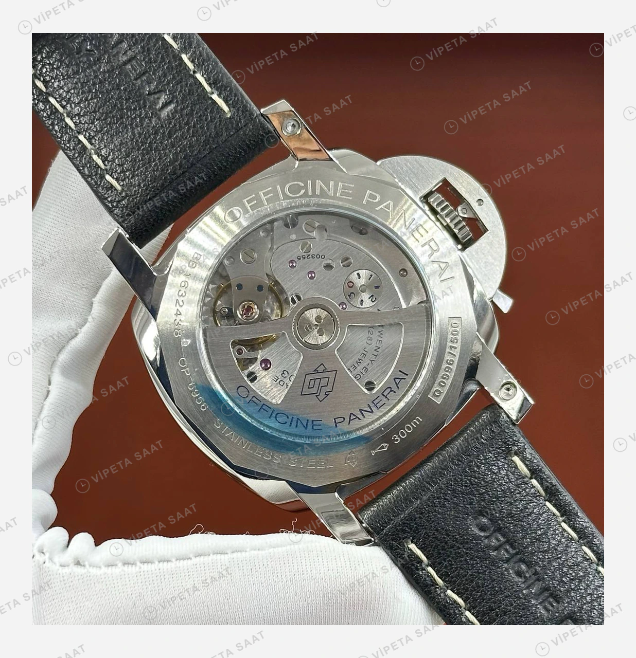 Panerai 44 mm PAM01361 Luminor GMT Siyah Kadran Super Clone ETA Eta Saat detay 4