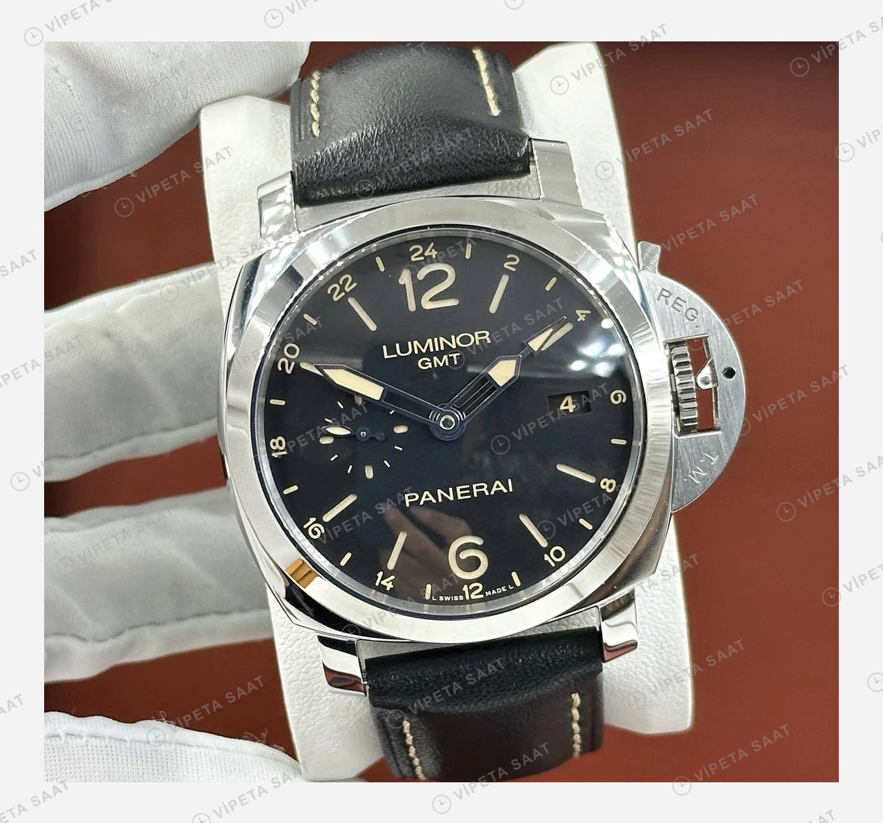 Panerai 44 mm PAM01361 Luminor GMT Siyah Kadran Super Clone ETA Eta Saat detay 6