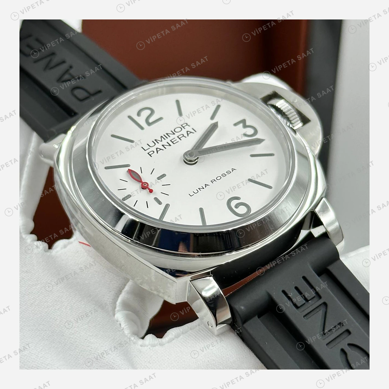 Panerai 44 mm PAM01436 Luminor Luna Rossa Beyaz Kadran Super Clone ETA Eta Saat detay 4