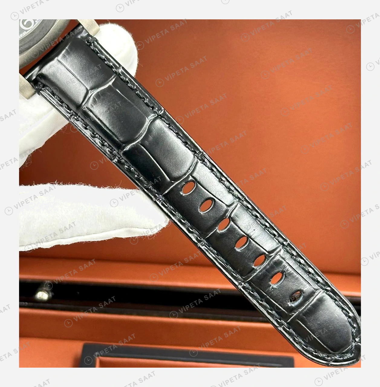 Panerai 44 mm PAM01436 Luminor Luna Rossa Karbon Siyah Super Clone ETA Eta Saat detay 5